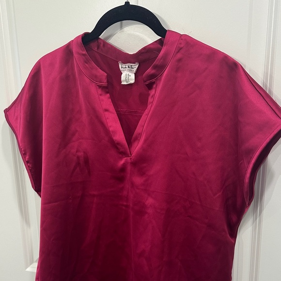 Nicole Miller Hot Pink Women's Blouse - Picture 3 of 7